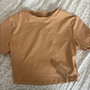 SKIMS nude cropped tee